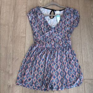 Patterned Stretchy V-Neck Romper